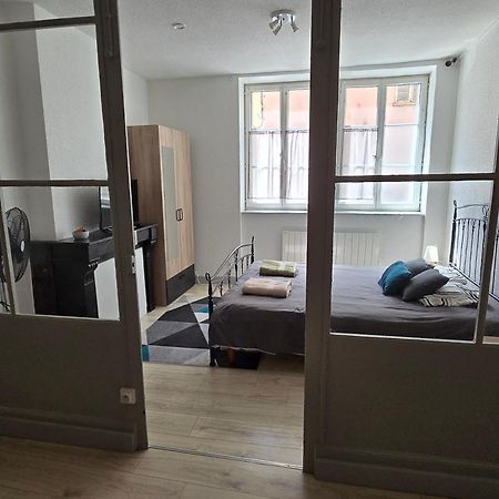 Appartement Au Calme Idealement Place A Macon. Exteriör bild