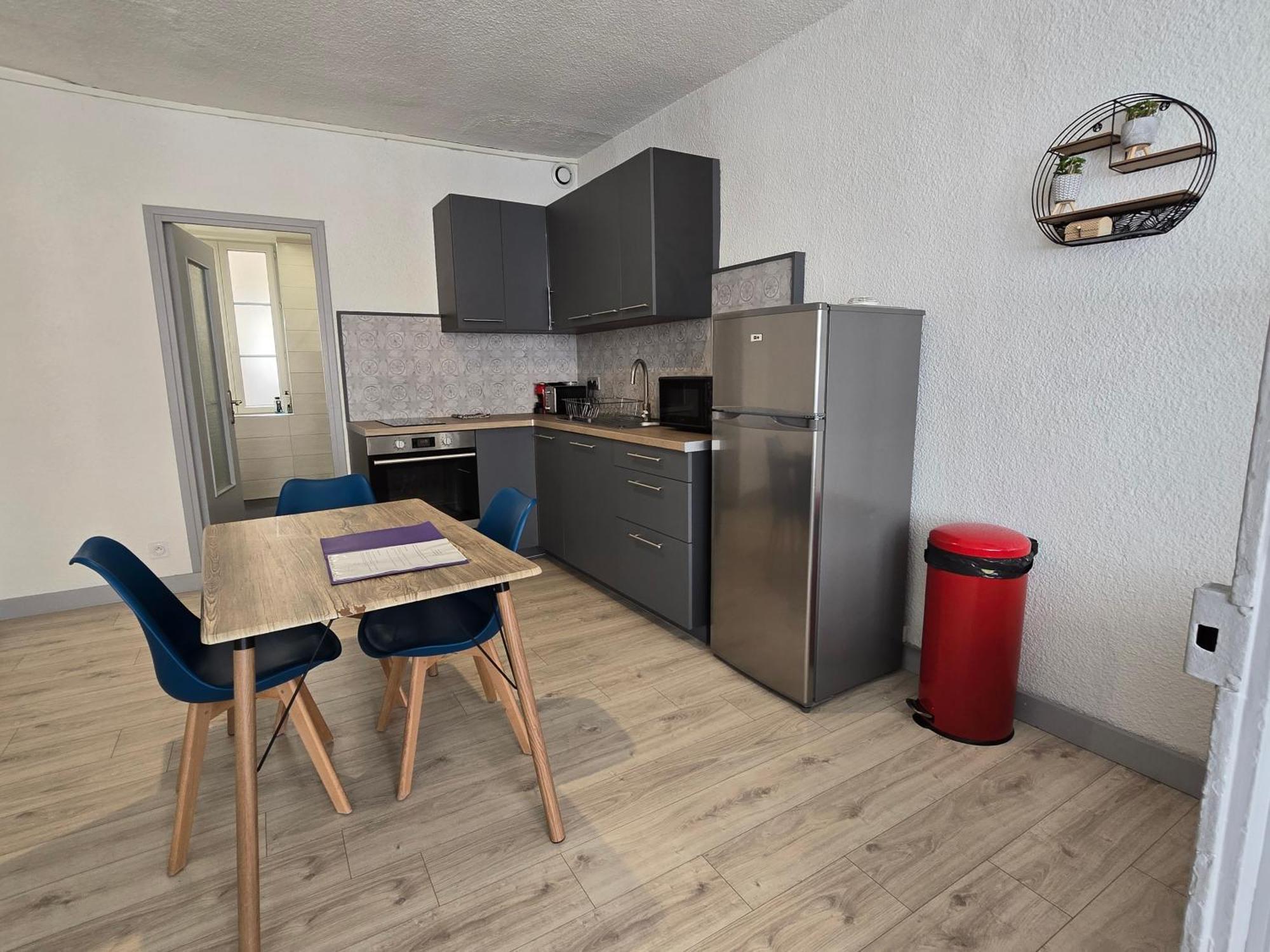 Appartement Au Calme Idealement Place A Macon. Exteriör bild